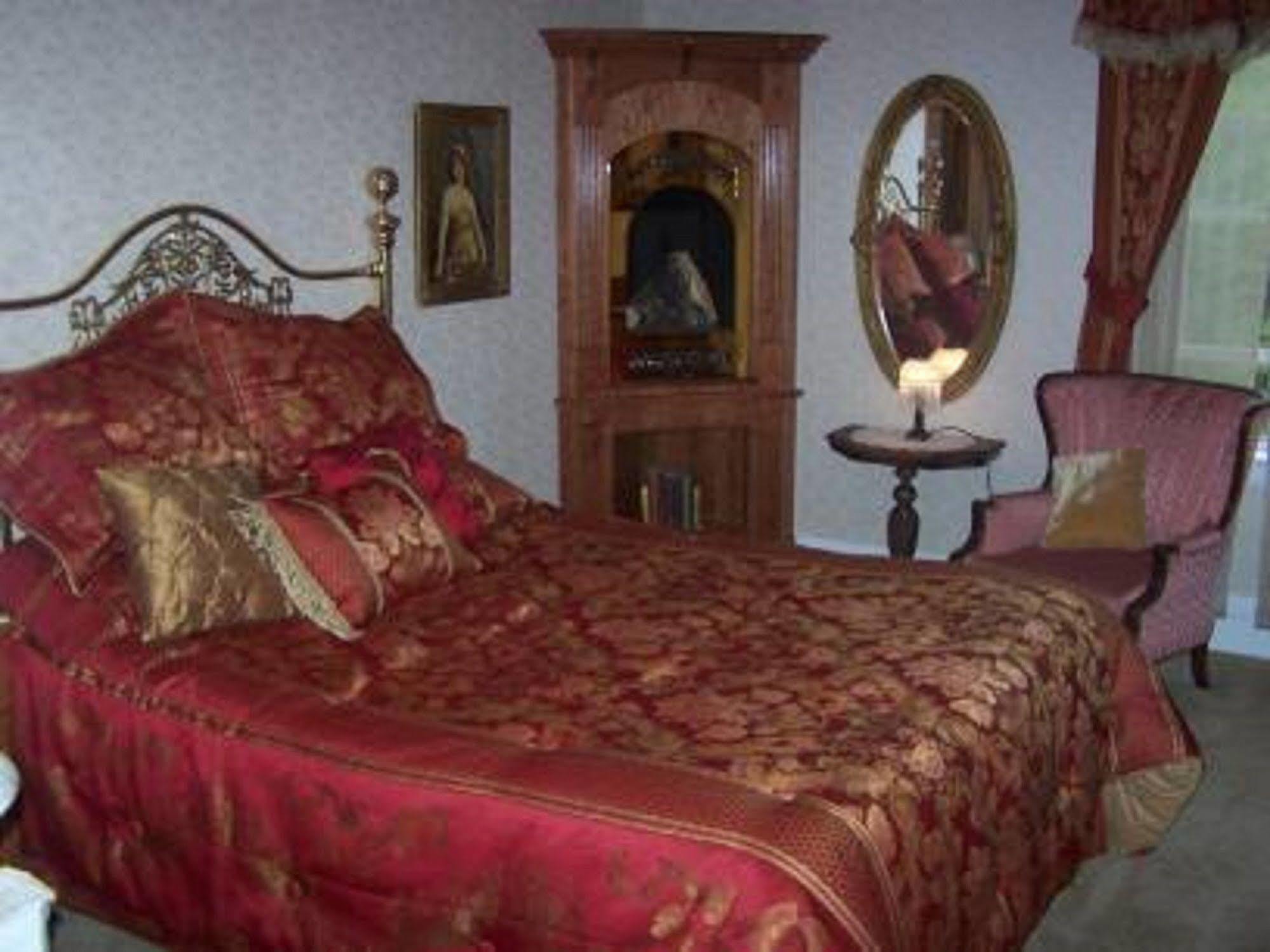 Bellinger Rose Bed & Breakfast Herkimer Esterno foto